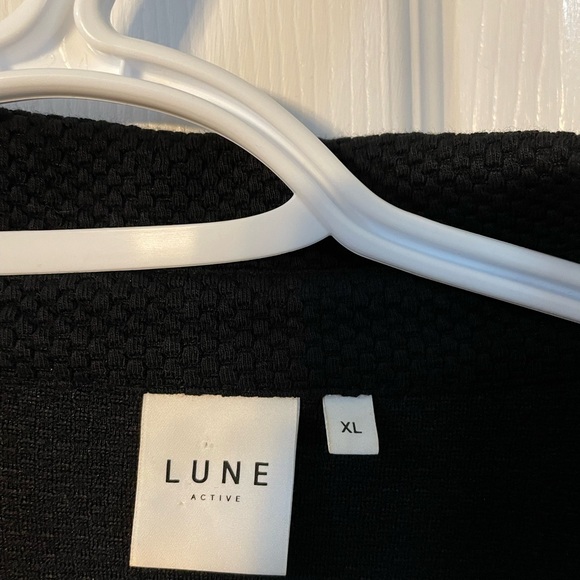 LUNE Active black shirt sleeve blouse XL - Picture 3 of 5
